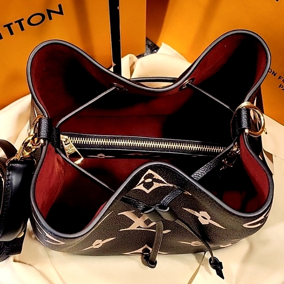 Louis Vuitton | NéoNoé | Bicolor Monogram Empreinte Leather Bucket Bag | NWT - Picture 12 of 16